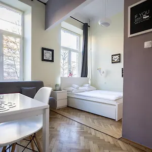 Elegant Copernicus , Warszawa Polska